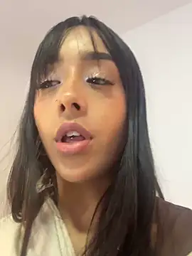 Aleja ruizz online show from 09.21.25