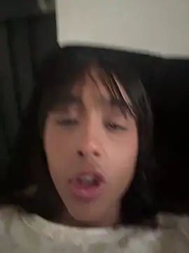 Aleja ruizz online show from 11.05.25