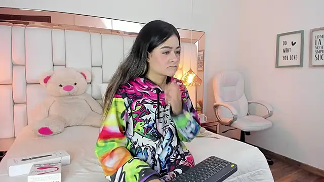 ValeriaPrado online show from 09.27.25