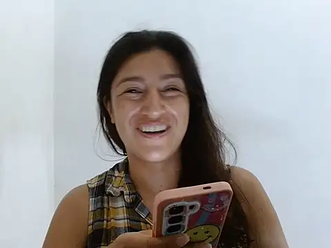Snapshot of SarahFriendly chatting on 05.22.26 SarahFriendly online show from 05.22.26