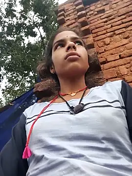 Snapshot of Gulika_Doshi chatting on 10.26.25 Gulika Doshi online show from 10.26.25