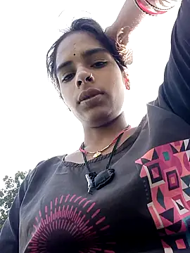 Snapshot of Gulika_Doshi chatting on 12.05.25 Gulika Doshi online show from 12.05.25