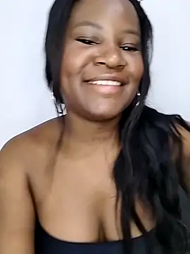 Snapshot of martinabro chatting on 12.14.25 martinabro online show from 12.14.25