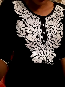 Aarti-kumri online show from 11.13.25