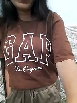 Aarti-kumri online show from 11.23.25