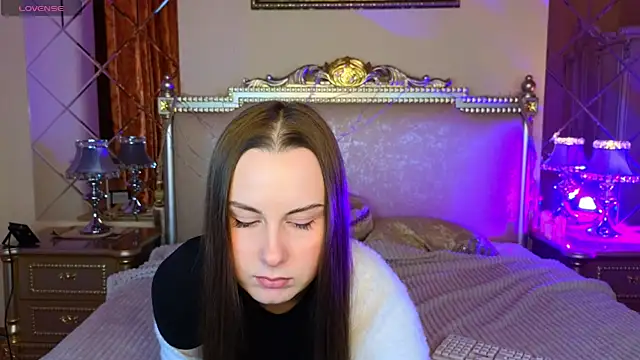 Snapshot of Kelly_Cartier chatting on 01.13.26 Kelly Cartier online show from 01.13.26