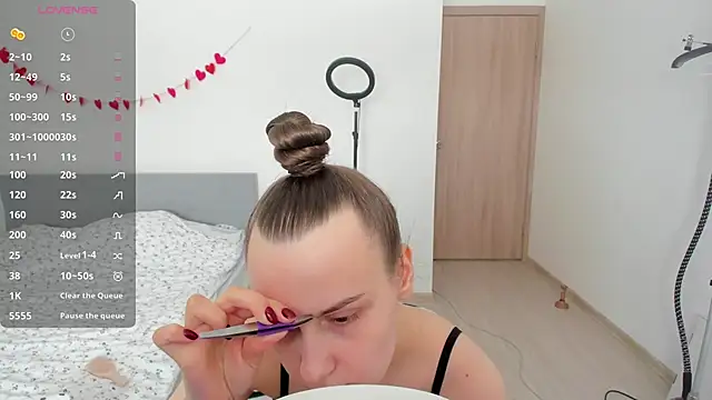 Kelly Cartier online show from 03.09.26