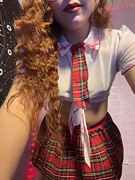 ZeziGamingg online show from 03.04.26