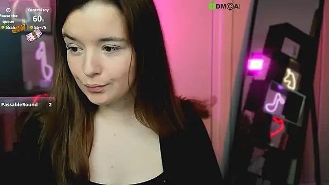 nika-still online show from 11.11.25