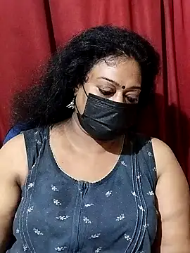 Snapshot of surekha-30 chatting on 09.19.25 surekha-30 online show from 09.19.25