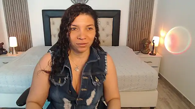 Serena Houstonn online show from 12.20.25