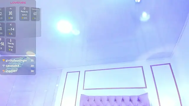 Snapshot of Leilani- chatting on 09.23.25 Leilani- online show from 09.23.25