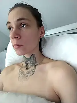 HoneySquirrel online show from 10.07.25