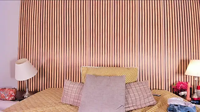 keeyla stone online show from 10.08.25