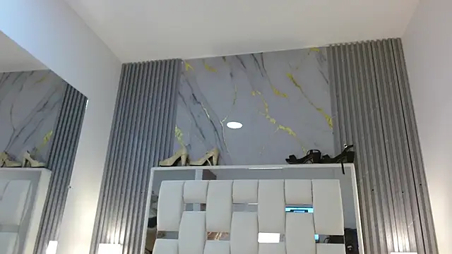 VanessaHard as online show from 10.02.25