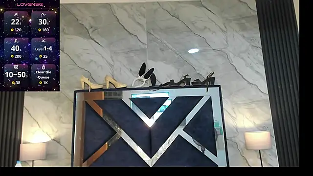 VanessaHard as online show from 12.19.25