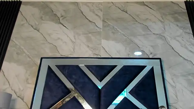 VanessaHard as online show from 01.06.26