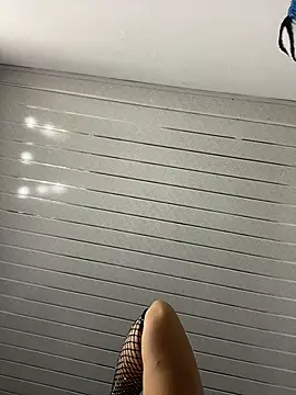 Snapshot of Nicky-222 chatting on 11.29.25 Nicky-222 online show from 11.29.25