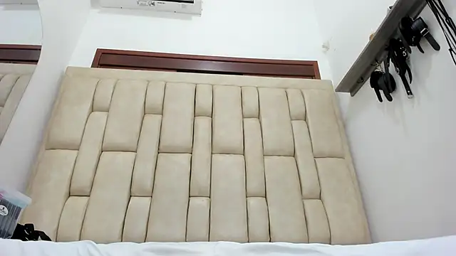 ZafiroAndFlynn online show from 11.21.25