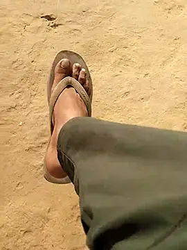 INTERNATIONAL0001 online show from 11.08.25