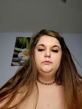 Snapshot of LioEst@xh chatting on 11.11.25 LioEstxh online show from 11.11.25