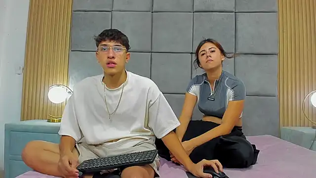 ChanellandMax online show from 11.19.25