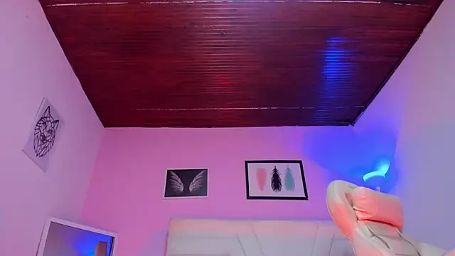 fressittalove01 online show from 09.15.25