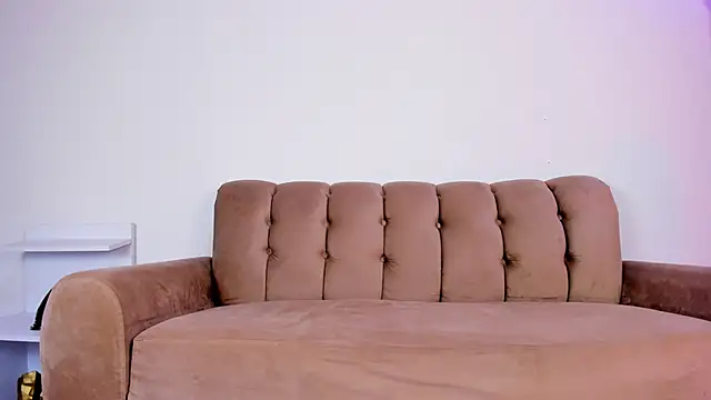 fressittalove01 online show from 11.08.25