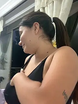 Laia Gomez online show from 11.17.25