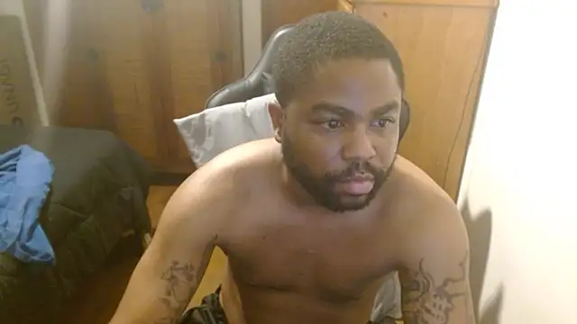 Snapshot of Breadwinnah chatting on 09.18.25 Breadwinnah online show from 09.18.25