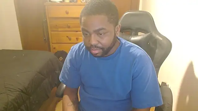 Snapshot of Breadwinnah chatting on 10.17.25 Breadwinnah online show from 10.17.25
