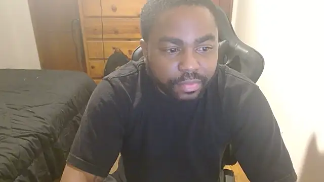 Snapshot of Breadwinnah chatting on 10.19.25 Breadwinnah online show from 10.19.25