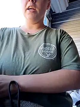 countrymomma online show from 10.15.25