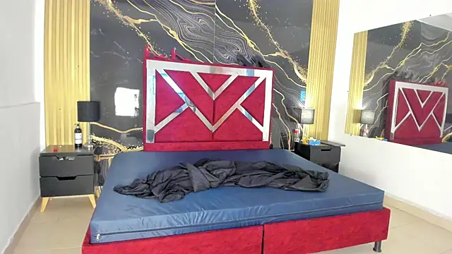 VioletRose as online show from 10.29.25