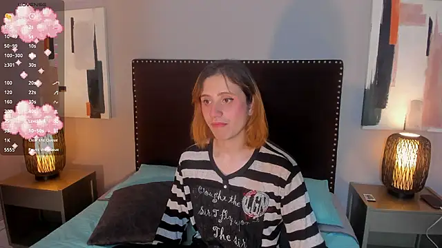 Snapshot of seraphine_star chatting on 02.12.26 seraphine star online show from 02.12.26