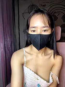 TiNa 04 online show from 12.04.25