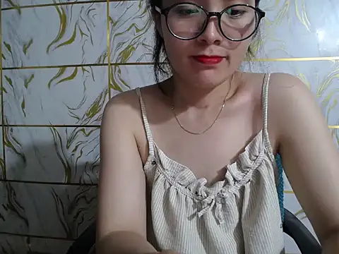 Snapshot of Lyzizi_lovely09 chatting on 06.20.26 Lyzizi lovely09 online show from 06.20.26