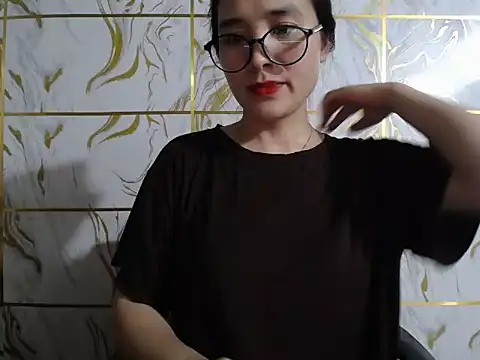 Snapshot of Lyzizi_lovely09 chatting on 07.21.26 Lyzizi lovely09 online show from 07.21.26