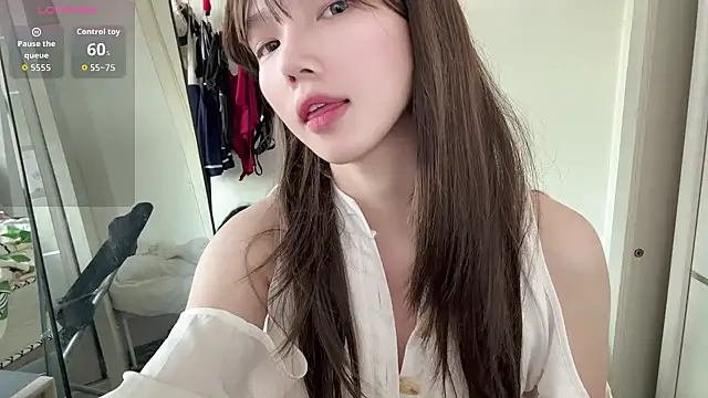 Yiyi-707 online show from 09.10.25