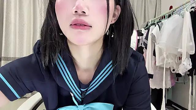 Yiyi-707 online show from 10.19.25