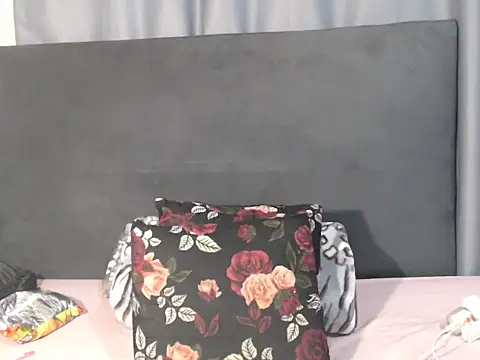 Snapshot of SexyKatLady18 chatting on 07.29.26 SexyKatLady18 online show from 07.29.26