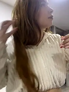 Snapshot of CharlotteBrownn_ chatting on 11.12.25 CharlotteBrownn online show from 11.12.25