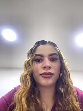 Snapshot of CharlotteBrownn_ chatting on 11.13.25 CharlotteBrownn online show from 11.13.25