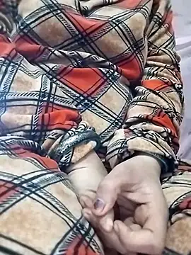 rani8008 online show from 11.25.25