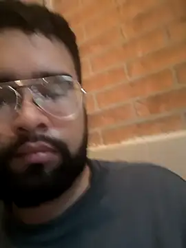 Snapshot of Asdfg0001 chatting on 11.05.25 Asdfg0001 online show from 11.05.25