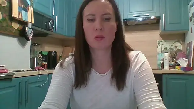 ALICAINWONDERLAND online show from 11.21.25