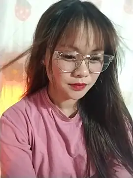 Snapshot of Sisi_dy01 chatting on 06.27.26 Sisi dy01 online show from 06.27.26