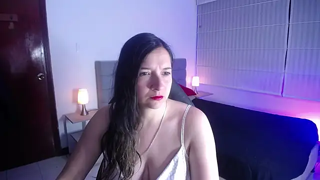 Agatha bellucci  online show from 10.27.25