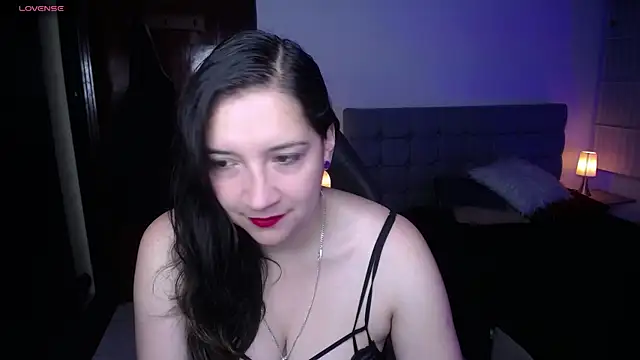 Agatha bellucci  online show from 11.20.25