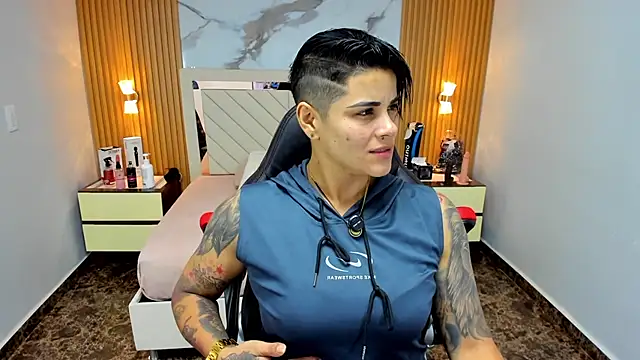 KAROLLJONES1 online show from 01.16.26